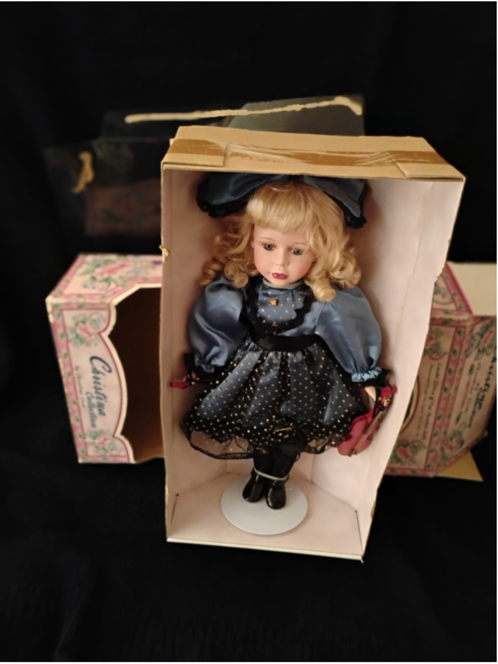 Christina Collection Limited Edition Porcelain 16" Doll Christina Verdi 1998 - Picture 2 of 4